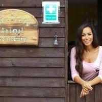 Leona Lewis visits the Hopefield Animal Sanctuary - Photos | Picture 98759